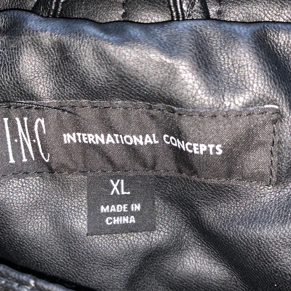 Leather jacket - Picture 2 of 3